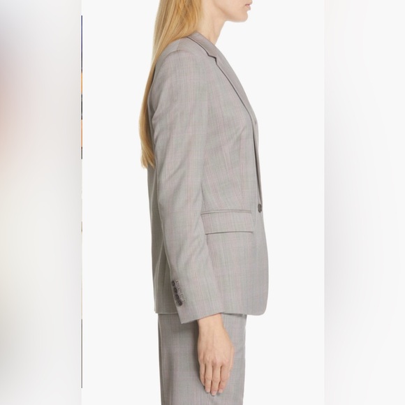 Hugo Boss "Janufal" Women's 100% Wool
One Button Blazer - Picture 4 of 10
